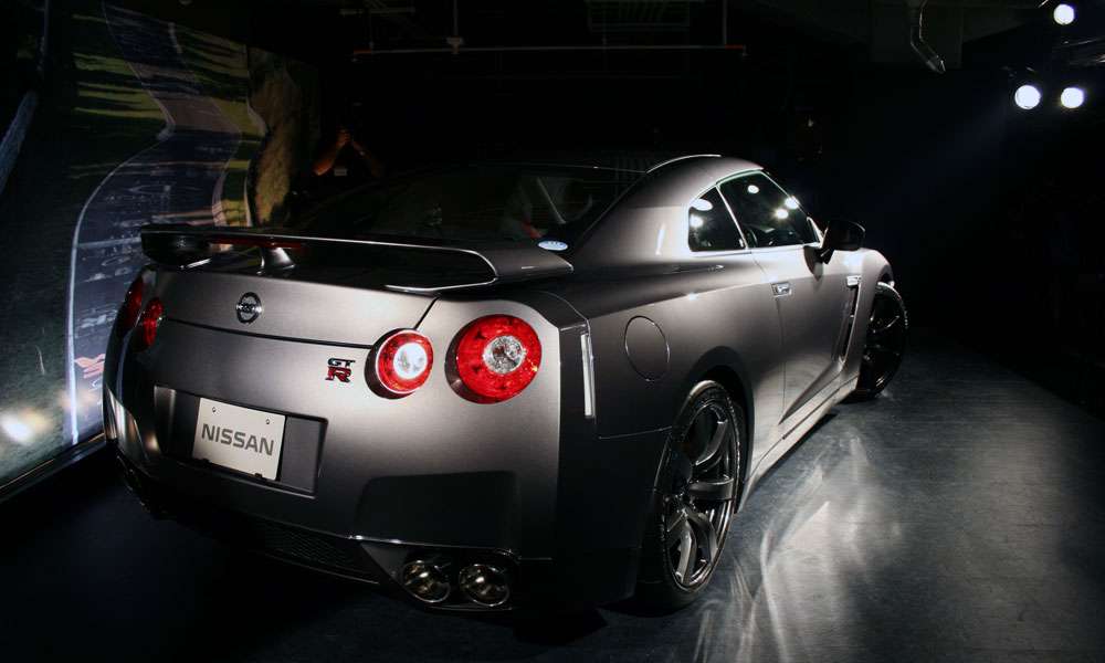 nissan skyline 2013 года