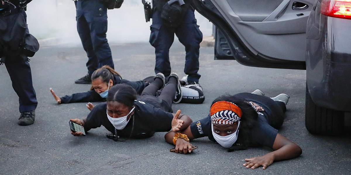 Силовое задержание: взгляд российского полицейского на задержание Флойда и беспорядки в США