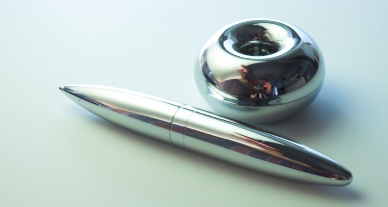 Ручка, которая пишет в космосе: придумано не NASA