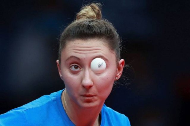 Попадания мячиков в глаз