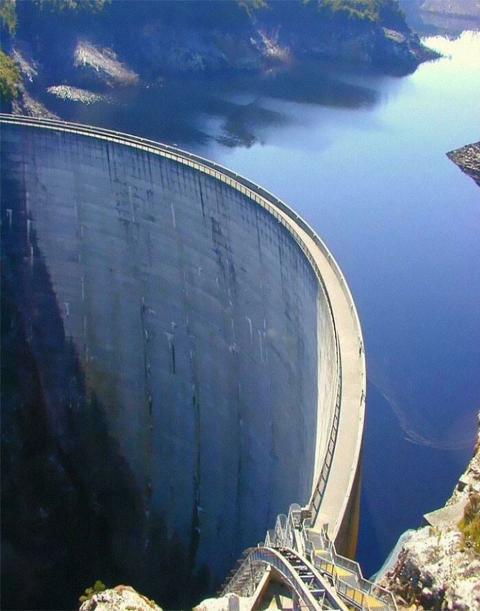 Дамба Дамба