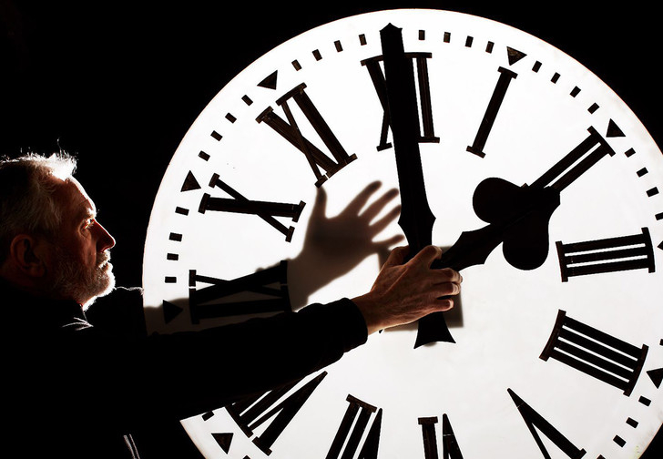 Фото №1 - Почему время течет быстрее, когда ты взрослый