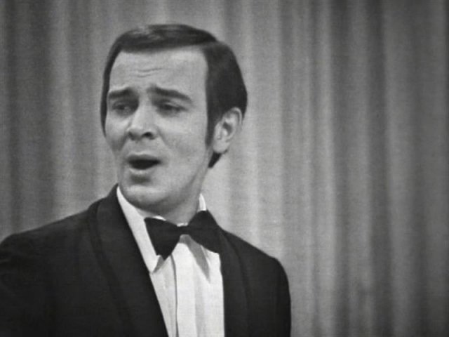 Муслим Магомаев: редкие архивные кадры советской звезды