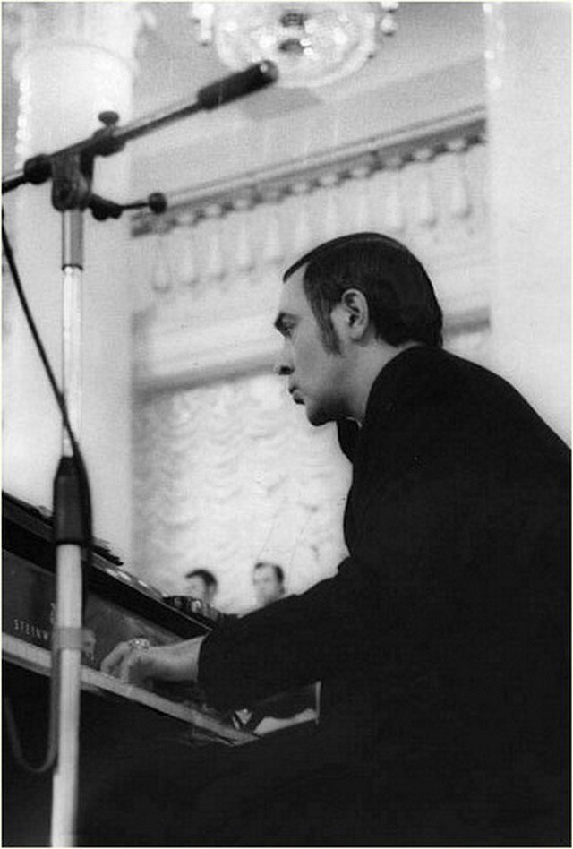 Муслим Магомаев: редкие архивные кадры советской звезды