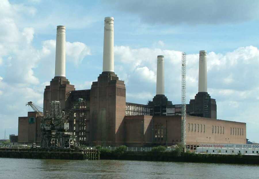 Bigpicture ru medium battersea power station pink floyd animals pig