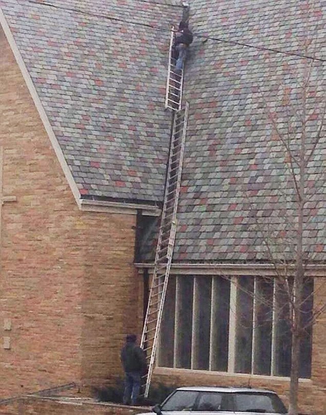 Фотография: Осторожно, идиоты на работе, или Каким образом они еще живы? №8 - BigPicture.ru