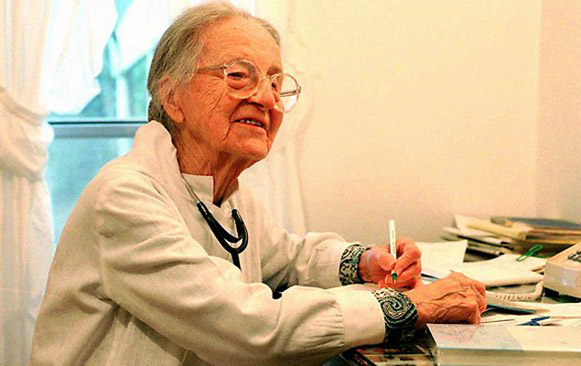 Фотография: Лейла Денмарк — женщина-врач, жившая в трех столетиях, и спасшая мир от коклюша №6 - BigPicture.ru