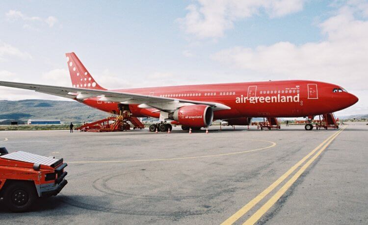 Как попасть в Гренландию. Самолет авиакомпании Air Greenland. Источник изображения: wikipedia.org. Фото.