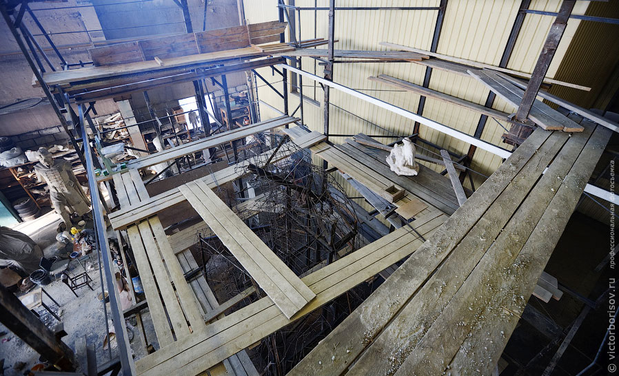 Как делают скульптуры и памятники