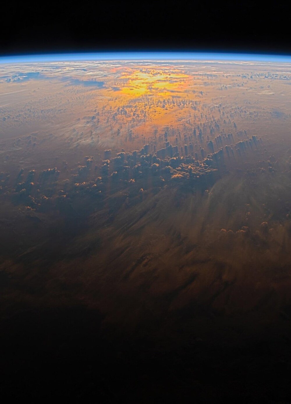 10. Закат над Тихим океаном, фото с борта МКС