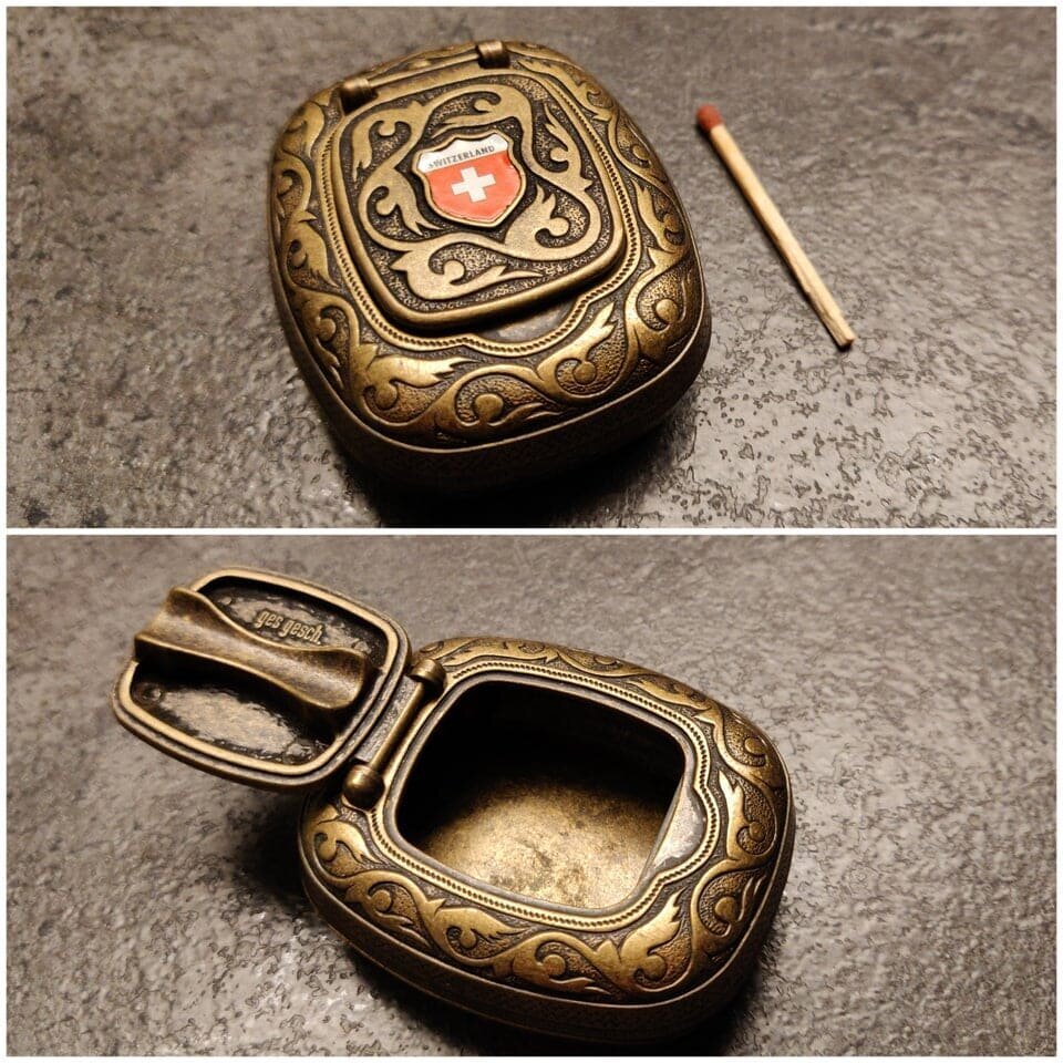 17. «Нашёл эту медную швейцарскую коробочку несколько лет назад, до сих пор не знаю, что это» 17. «Нашёл эту медную швейцарскую коробочку несколько лет назад, до сих пор не знаю, что это»