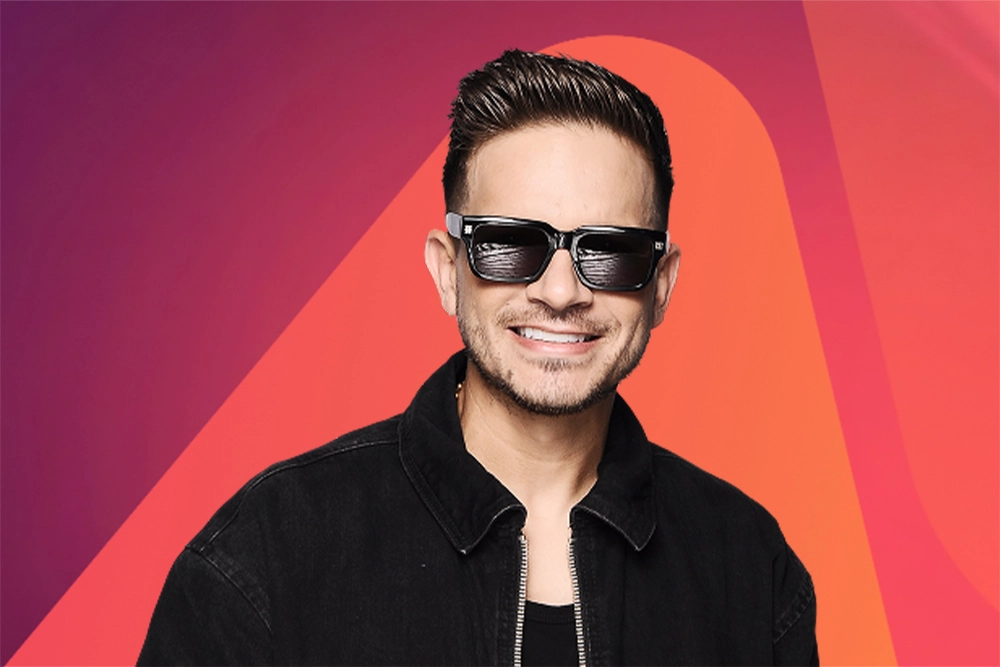 Омар Аседо.