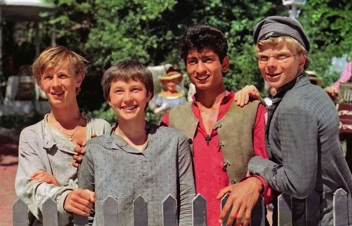 Заоблачные, а также несправедливо низкие гонорары советских актёров в лучших советских фильмах. И сколько получали советские режиссеры