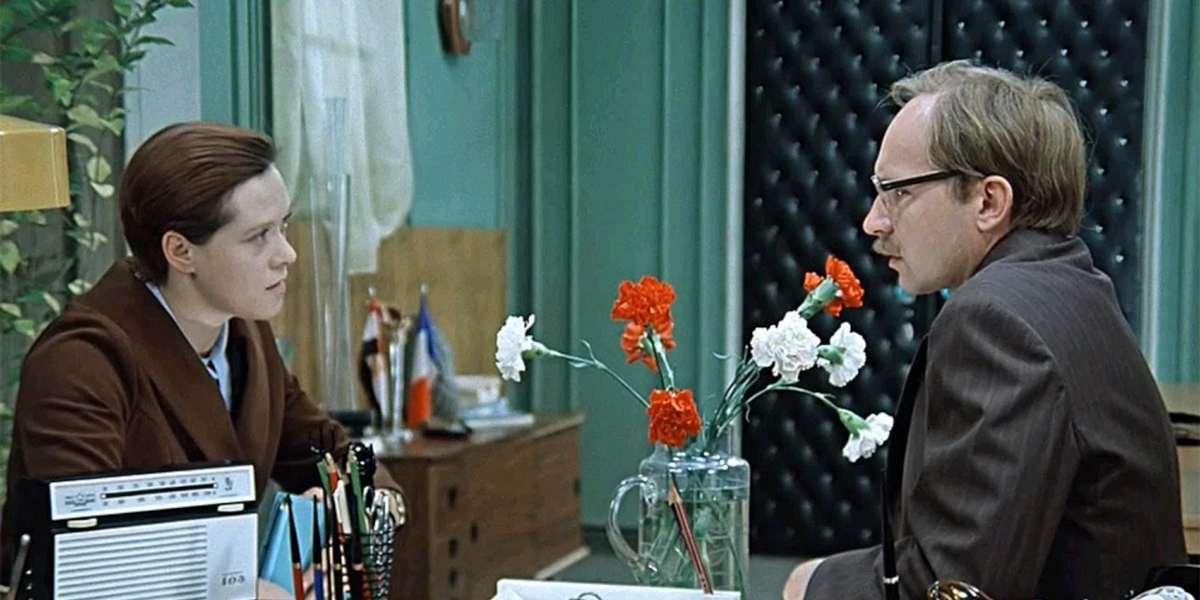 Кадр из фильма «Служебный роман» Крылатые фразы из советского фильма «Служебный роман»