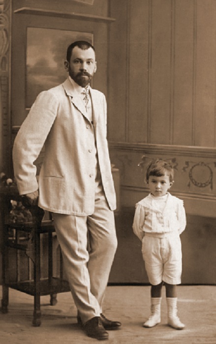 А В Вишневский с сыном Александром. / Фото: www.vishnevskogo.ru А В Вишневский с сыном Александром. / Фото: www.vishnevskogo.ru