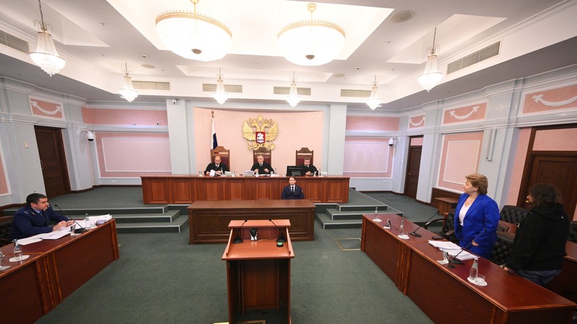 «Есть ещё загородный дом»: Верховный суд оставил право собственности на квартиру Долиной за Лурье