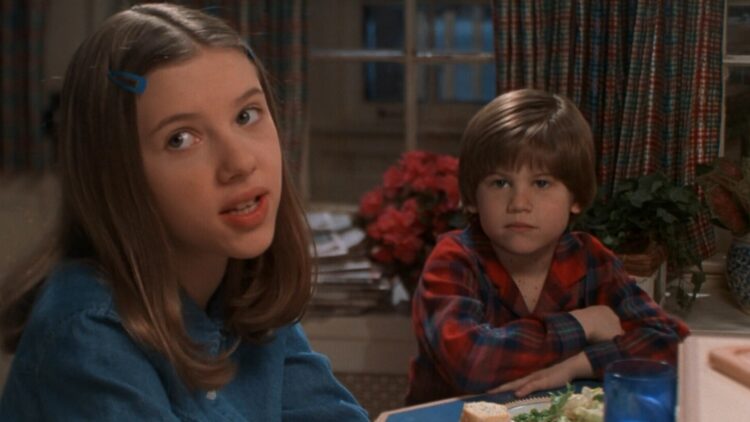 Почему Маколей Калкин не снялся в фильме «Один дома 3». Да, Скарлетт Йоханссон снималась в «Один дома 3». Почему Маколей Калкин не снялся в фильме «Один дома 3». Да, Скарлетт Йоханссон снималась в «Один дома 3». Фото.