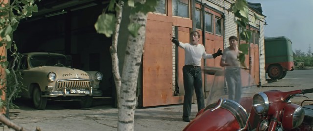 Бриллиантовая рука - заметки про фильм