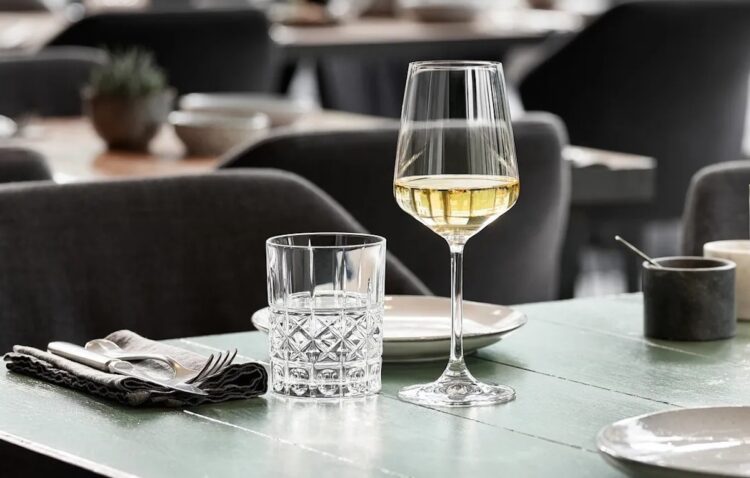 Как обычное стекло может хранить данные 10 000 лет. Технология уже реальна. Теперь данные можно хранить в обычном стекле.Изображение: Spiegelau. Фото.