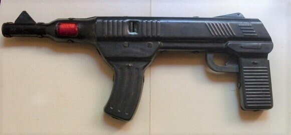 Игрушечное оружие Советского Союза: автоматы