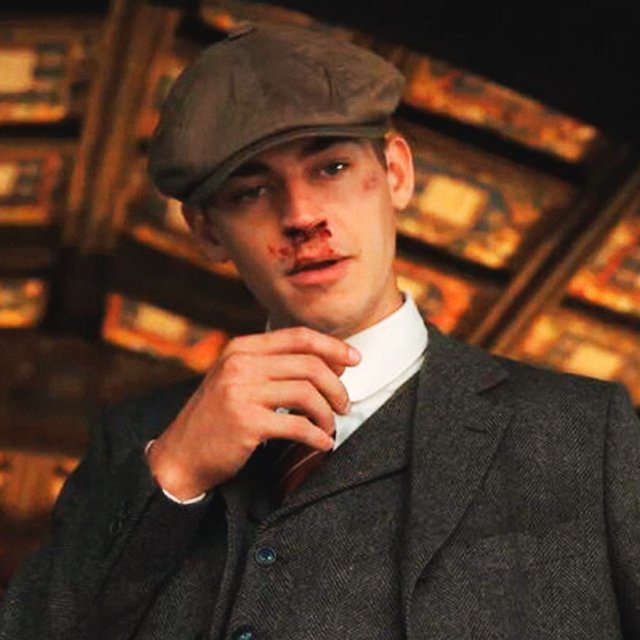 Зрители в восторге от нового сериала Гая Ричи «Молодой Шерлок»