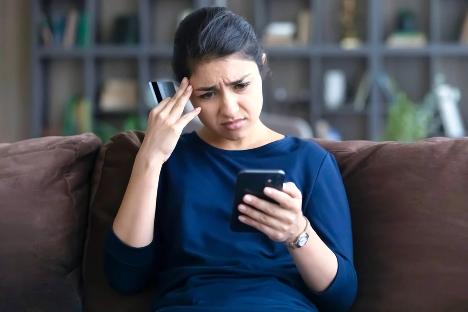 Сейчас девушка понимает, что ее брали на эмоции. Фото: fizkes/Shutterstock/Fotodom