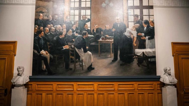 О самой узнаваемой картине в истории неврологии. Клиническое занятие в госпитале «Сальпетриер»