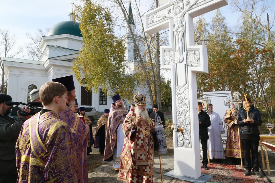 Если увидите на кладбище священника, попросите его помолится за вашего усопшего родственника