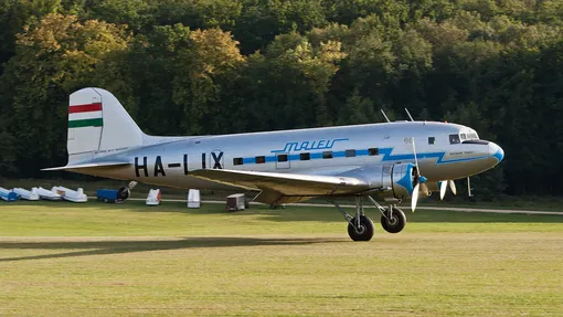 Ли-2 в ливрее венгерских авиалиний самолет