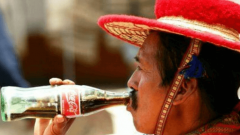 Смертельная зависимость от Coca-Cola: мексиканцы массово умирают от сладкого напитка