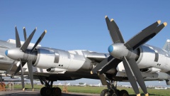 Зачем Ту-95 двойные пропеллеры на двигателях?