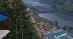 В Непале продолжается "веселье"